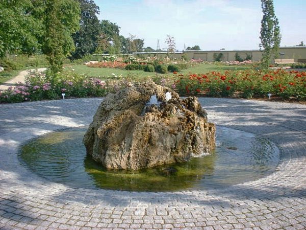 Bad Langensalza Rosengarten Quellstein