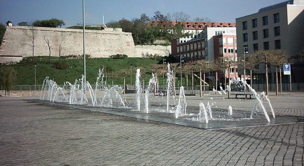 Erfurt Theaterbrunnen Fontainenfeld