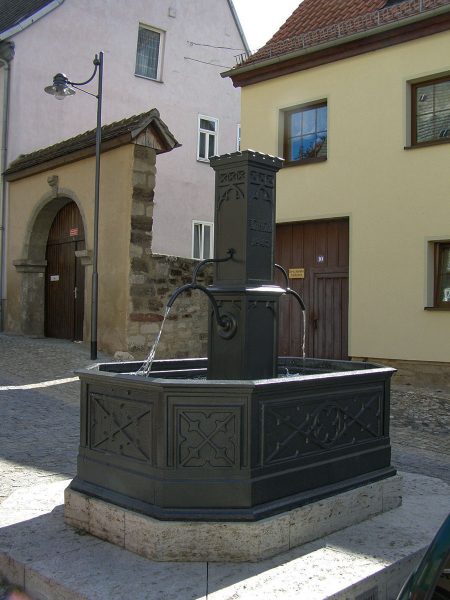 Historischer Gussbrunnen Jena-Lobeda, Altstadt