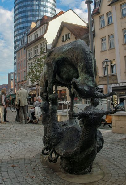 Jena Johannisplatz Bronzeskulptur Spiegelbild von Hermann Grueneberg