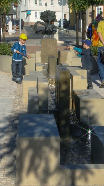 Brunnenmeisterei Weimar, Schreier, Wasungen Caspar Neumann Brunnen mit Werranixe